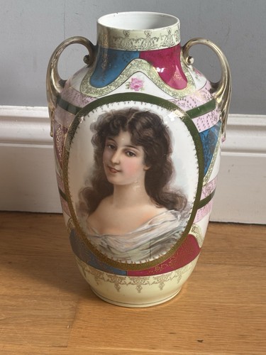 Royal vienna portrait vase - royal,