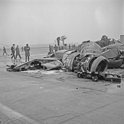 The wreckage vickers - the,