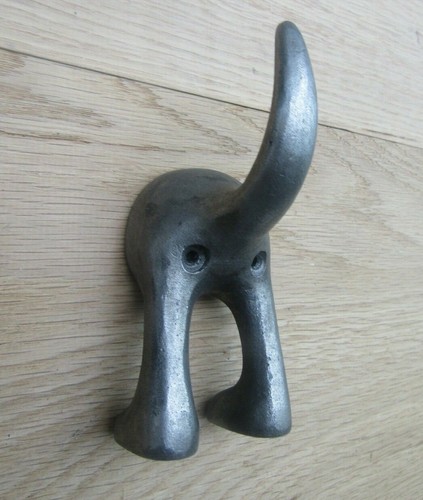 Dog tail heavy - tail,