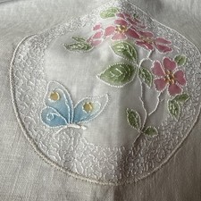 PAIR OF VINTAGE EMBROIDERED