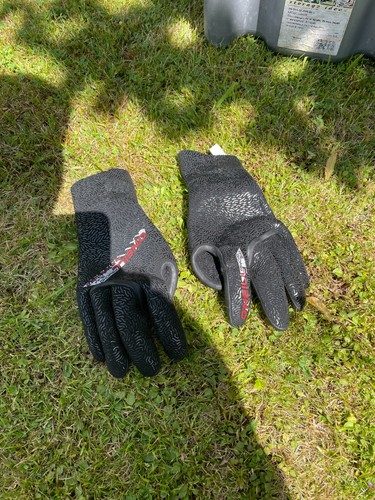 Oneil surf boots and - boots, gloves