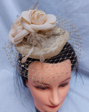 Ladies small pretty Fascinator Gold - great for Wedding/Races/Ascot etc