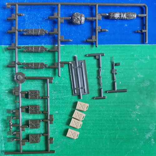 Job lot academy us - 1/35,