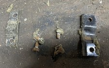 Frisky Fox Plus 20P - Pair of rear AXLE / GEARBOX clamps