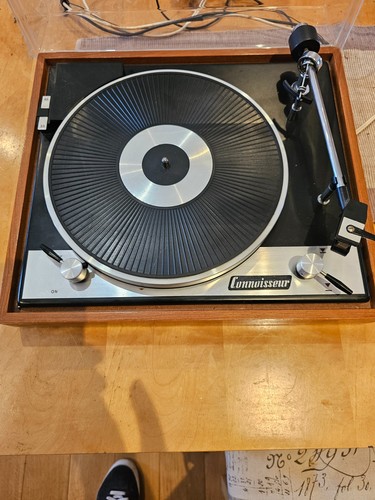 Sugden connoisseur turntable - sugden,
