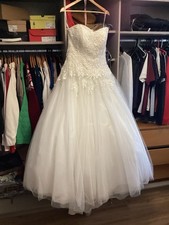 Wedding Dress Size 14 (12)