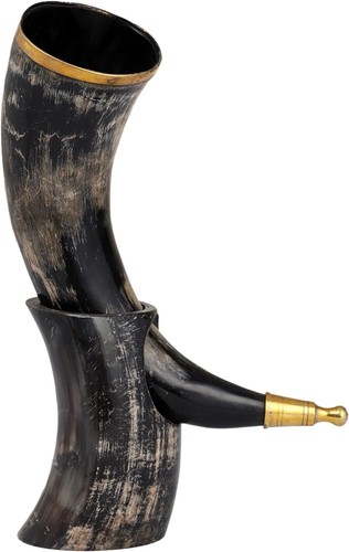 Viking drinking horn - drinking, with