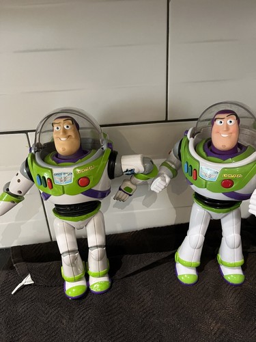 Two talking buzz - buzz, lightyear