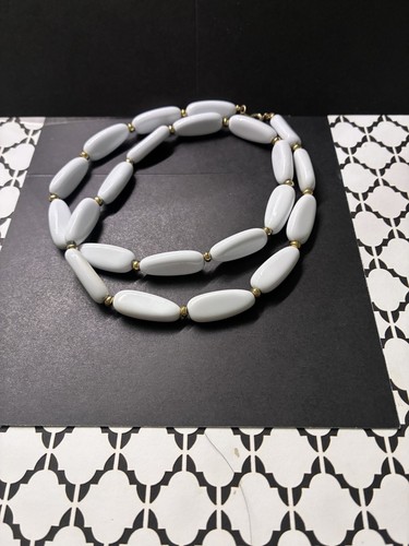 Vintage wht lucite - wht., beaded