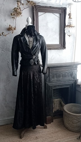 Vintage black gothic - black, maxi