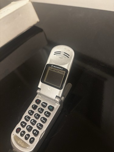 Vintage motorola v50 flip - vintage,