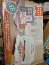 Artemio 18002101 Happy Cut Cutting and Embossing Machine A4 White and Green 21 x