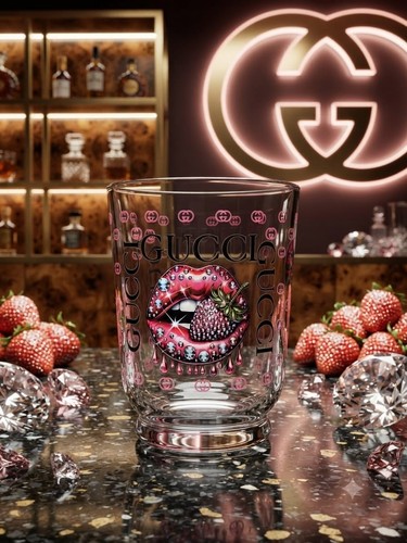 Gucci strawb lips vase - gucci, candle
