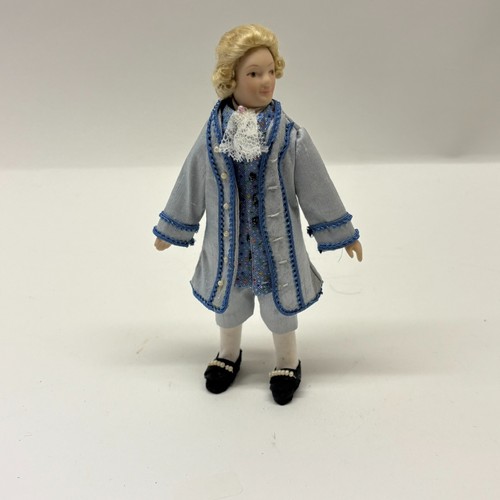 12th scale dolls house - 1:12th,