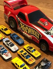 Mattel Hot Wheels Drag Racing Storage Case 2000 Bundle Toy Car