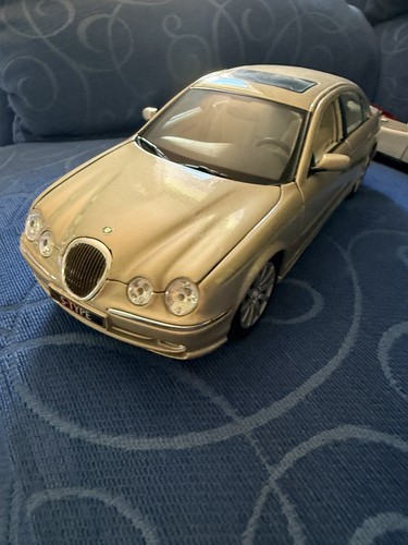 Jaguar die cast model - jaguar,