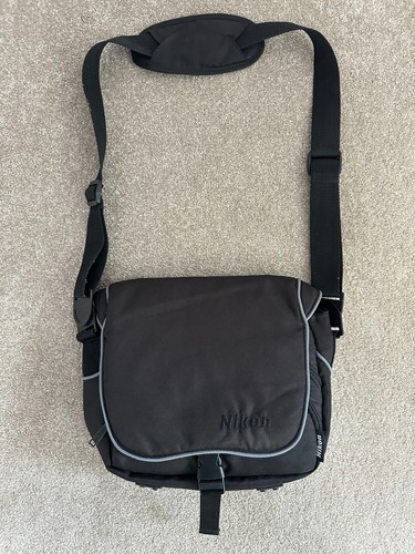Nikon dslr camera shoulder - nikon,