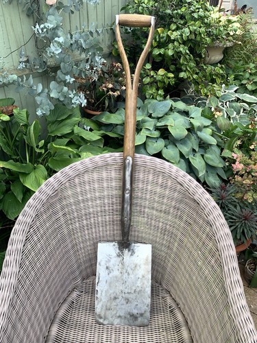Vintage handle garden spade - vintage,