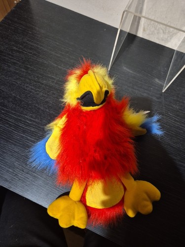 The puppet colourful - the, macaw