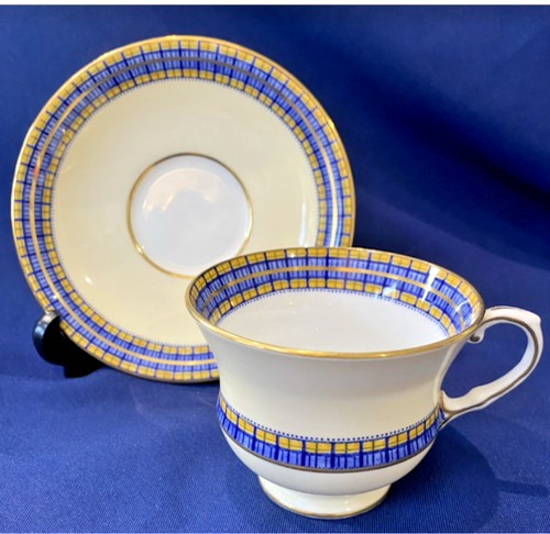 Cups saucers pretty floral - &,