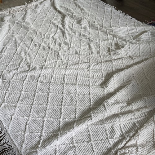 Vintage candlewick bedspread - candlewick,