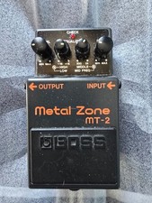 Boss MT-2W Metal Zone Guitar Effects Pedal with Original Box + Cables