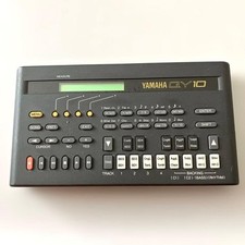 YAMAHA QY10 Music Sequencer