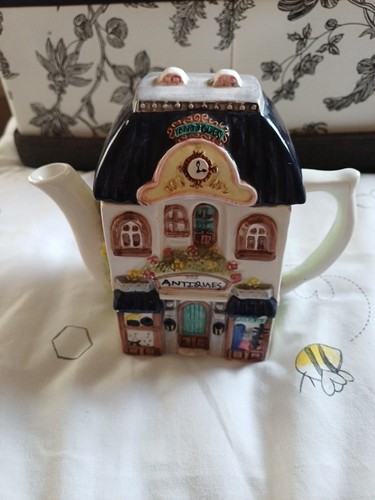Ceramic novelty teapot - novelty,