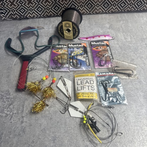 Job lot fishing hooks - of, ect