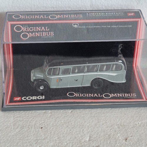 Corgi 42605 bedford - bedford, coach