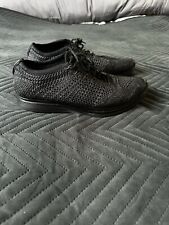 Nike Air Fly Knit Racer Mens 9 UK Triple Black Blackout 2016