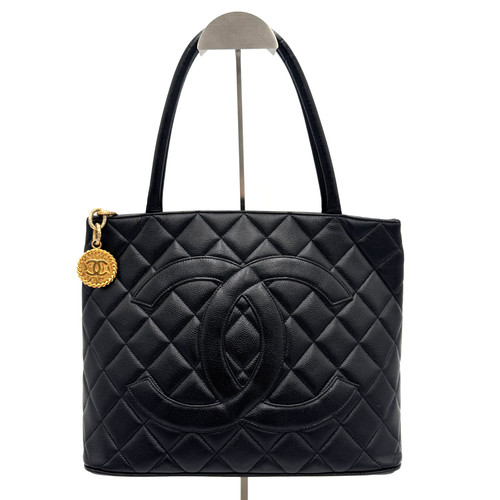 Chanel caviar skin - chanel,