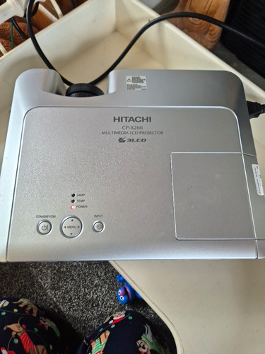 Hitachi x260 lcd projector - hitachi,