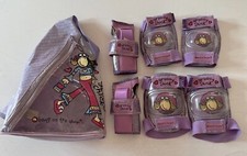 Groovy Chick Bang On The Door Skate  Knee, Elbow & Wrist Protection Guards & Bag
