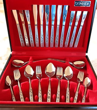 43 Piece Oneida Stainless Steel Capistrano Rose Design Canteen of Cutlery