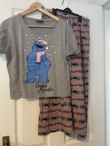 Ladies sesame street pjs size - sesame,