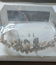 SILVER PEARL AND DIAMANTÉ