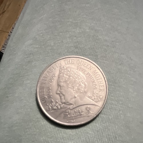 2000 queen mother - £5,