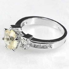 ❤️ 9ct White Gold Canary