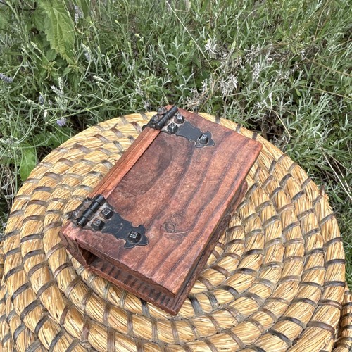 Wooden treen jewellery trinket - wooden, jewellery/trinket
