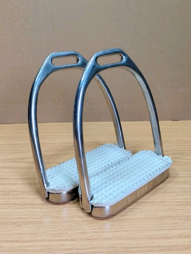 Hinged flexi stirrup irons 4 - flexi,