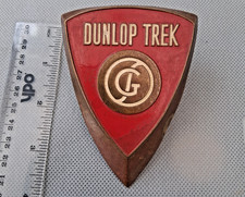 VINTAGE DUNLOP TREK RARE ENAMEL CLASSIC CAR GRILLE BADGE EMBLEM TYRES