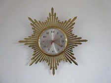 SUPER VINTAGE RETRO 60'S/70'S QUARTZMASTER GOLD METAL STARBURST WALL CLOCK
