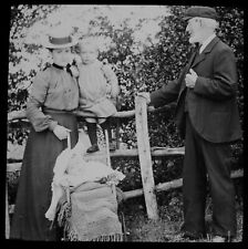 ANTIQUE Magic Lantern Slide WOMAN WITH CHILDREN C1910 EDWARDIAN PHOTO PRAM