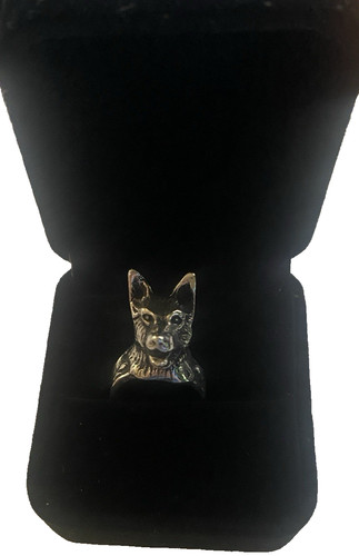 German shepherd ring hand - 3d,