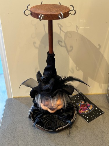 Witches pendle lavinia - witches,