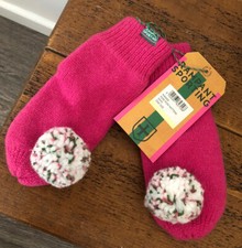 New With Tags Winter Rampant Sporting Pink Pom Pom Mittens