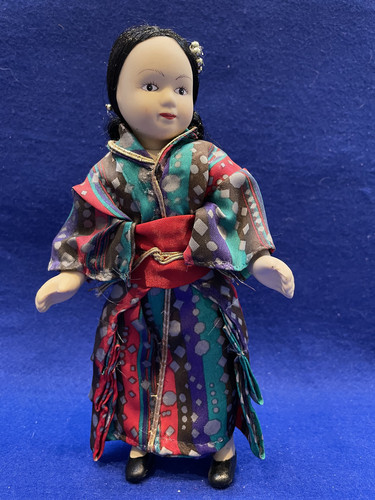 Vintage porcelain geisha - vintage, doll