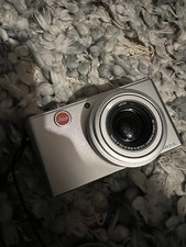 Leica D-Lux 2 Digital Camera
