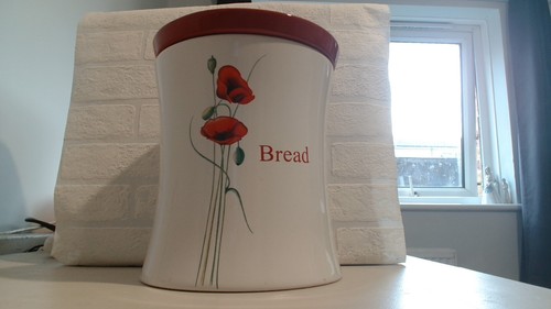 Ceramic bread bin - ceramic,
